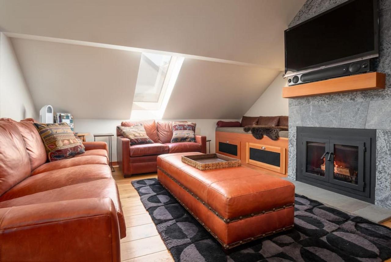 The Ikon Lofted With King Bed And Patio *